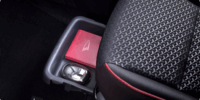 Daihatsu Rocky - Fitur Penyimpanan - Under Seat Tray