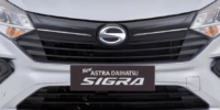 Daihatsu Sigra - Eksterior - New Dark Grille with Chrome Ornament